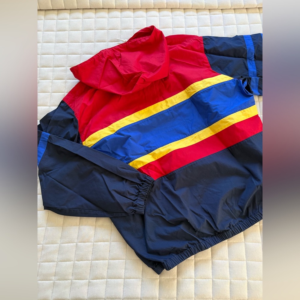 Polo by Ralph Lauren Men’s Red, Blue, and Yellow Windbreaker Pullover Hoodie - Picture 4 of 4